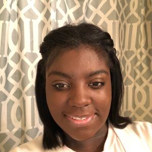 Meet your Posher, Latoya